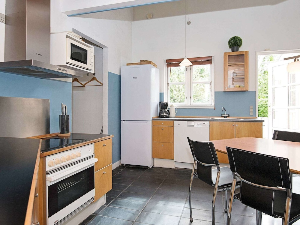 10 Person Holiday Home in Ebeltoft-by Traum