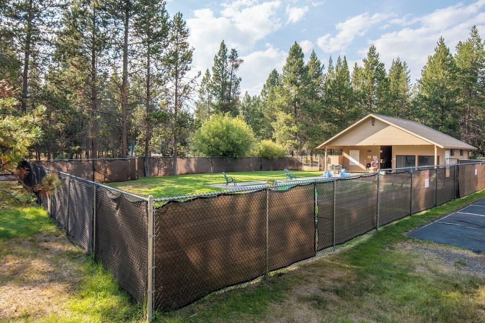 River Meadows by Avantstay Near River, Access to Private Boat Ramp view 2