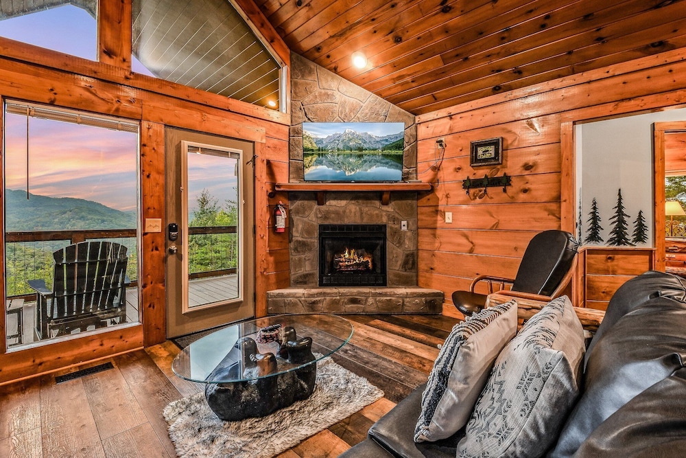 Panoramic Pointe 2 Bedroom Cabin
