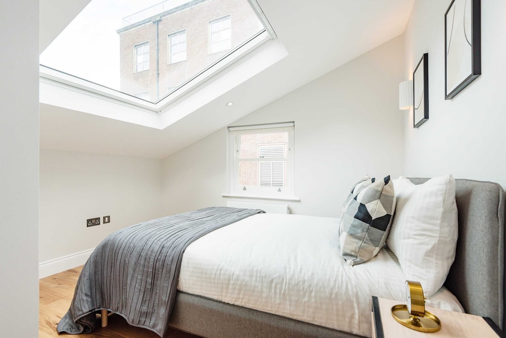 Lillie Road Residence B