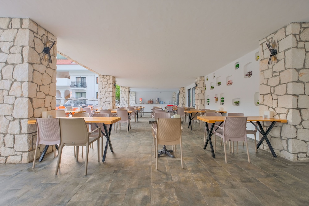 Akdeniz Beach Otel - Image 5