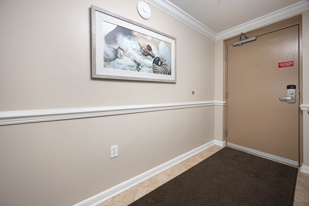 Phoenix X 809 3 Bedroom Condo