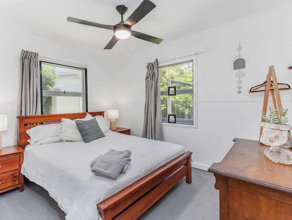 Cozy Pet Friendly Beach House