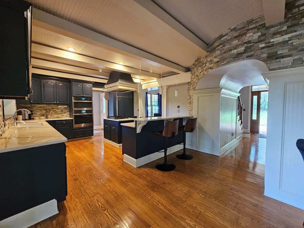 Creekside Haven With Dock Scenic Views