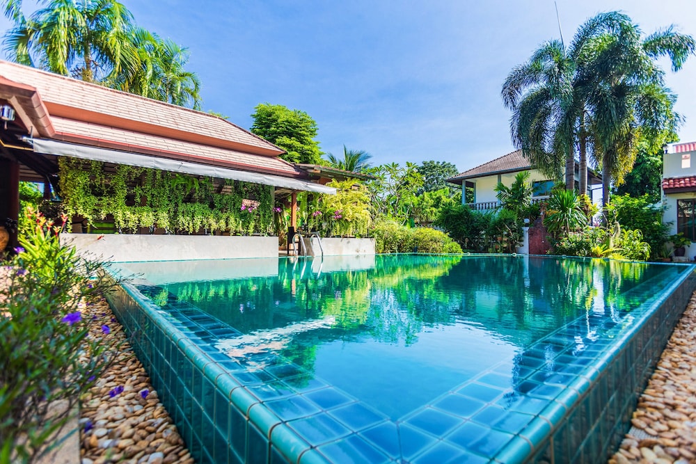 Phuket Monaburi Boutique Hotel