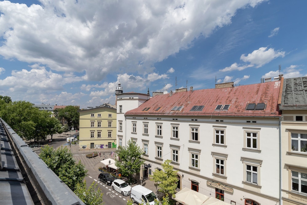 Studio Mostowa Krakow by Renters view 5