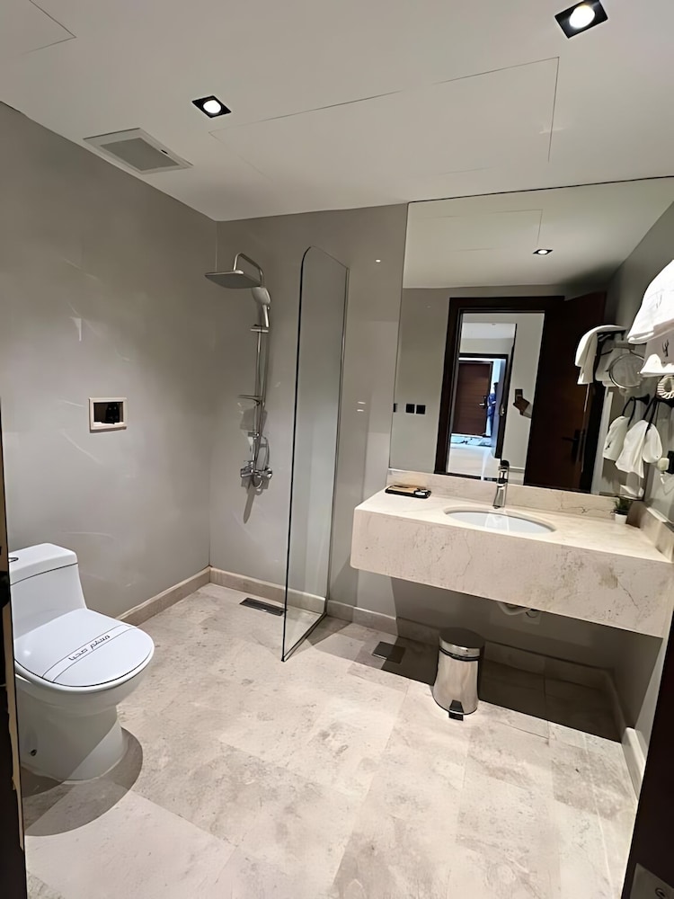 Kayan Serviced Apartments