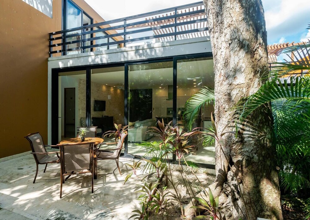 Hotel Bahia Principe - Image 1