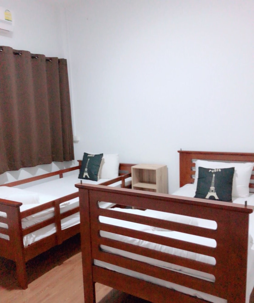 Thepnakorn Hotel