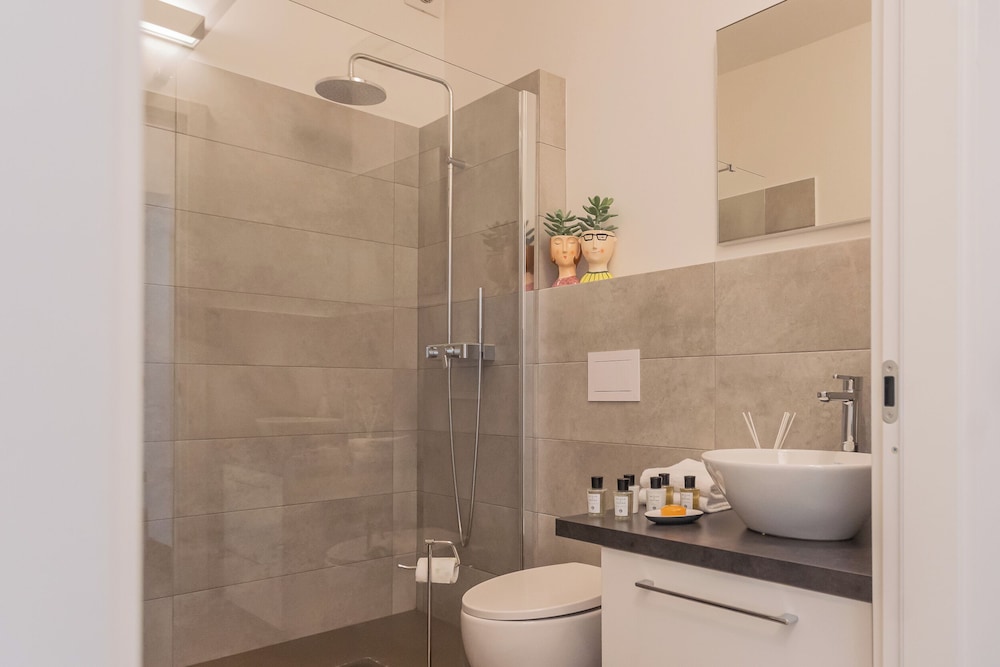 Lake Holiday Como by Rent all Como