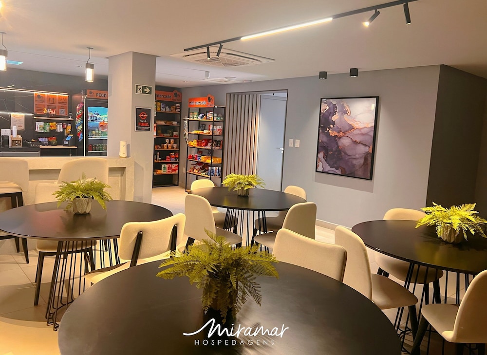 Breeze Miramar Hospedagens