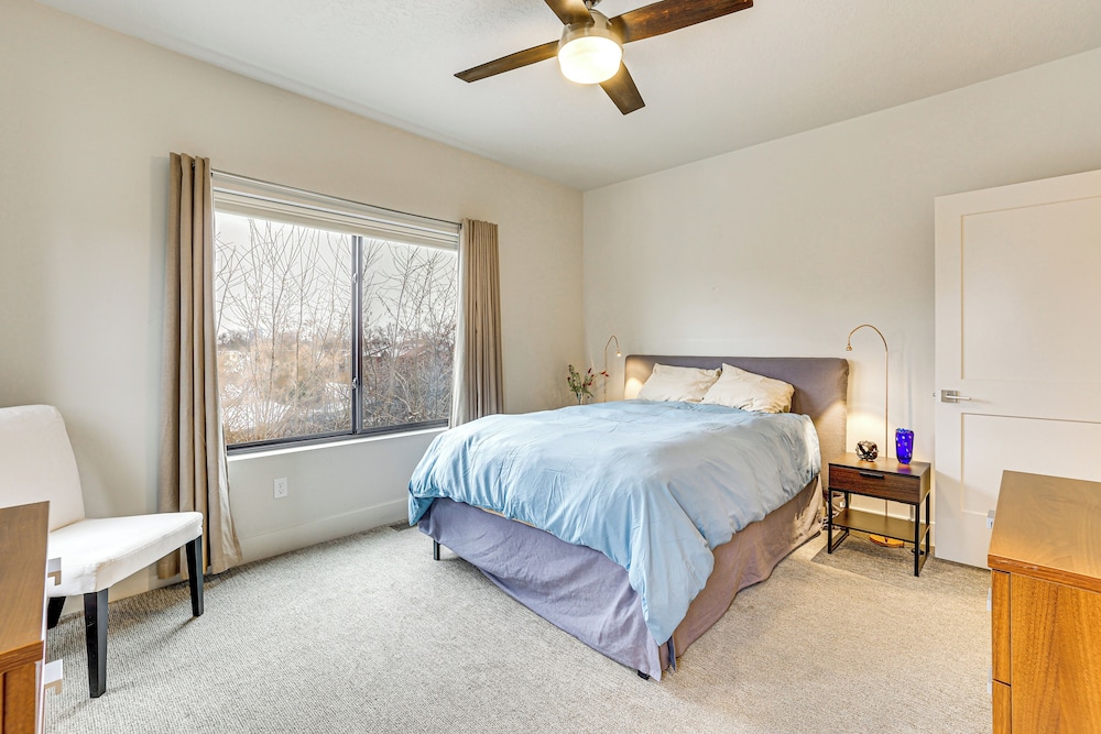 2 Mi to Dtwn: Dog-friendly Gem w/ Patio in Boise