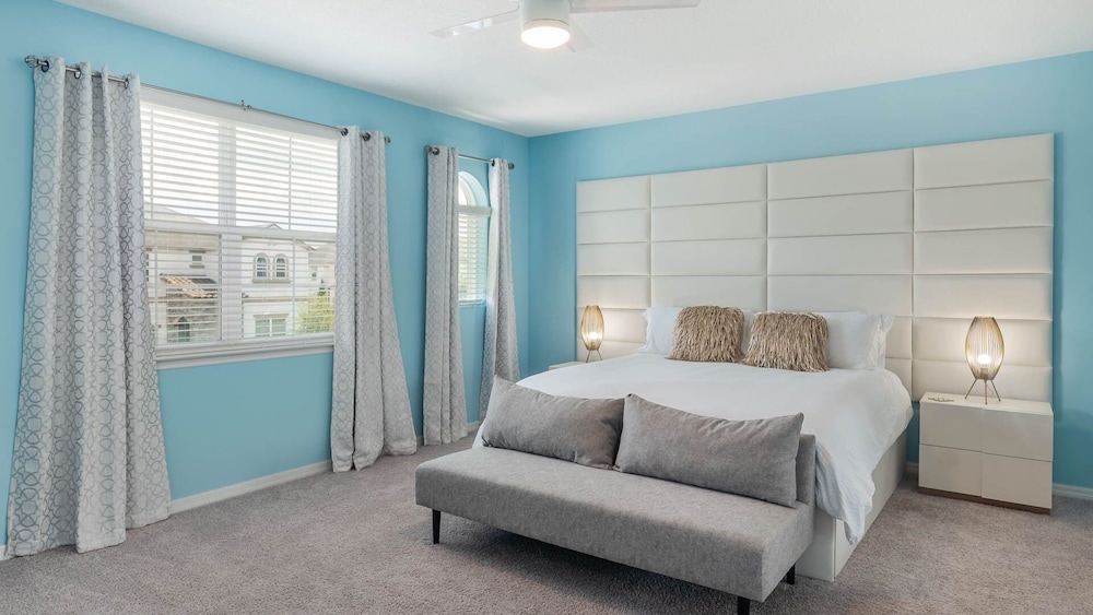 Solara Resort 5 Bedroom Home with Pool + Game Room 5 Home