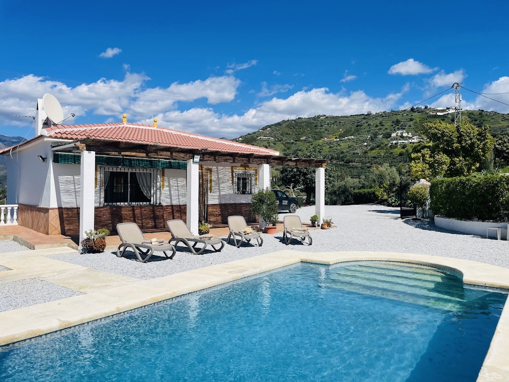 Cortijo Mira con Piscina Privada by At Home Costa
