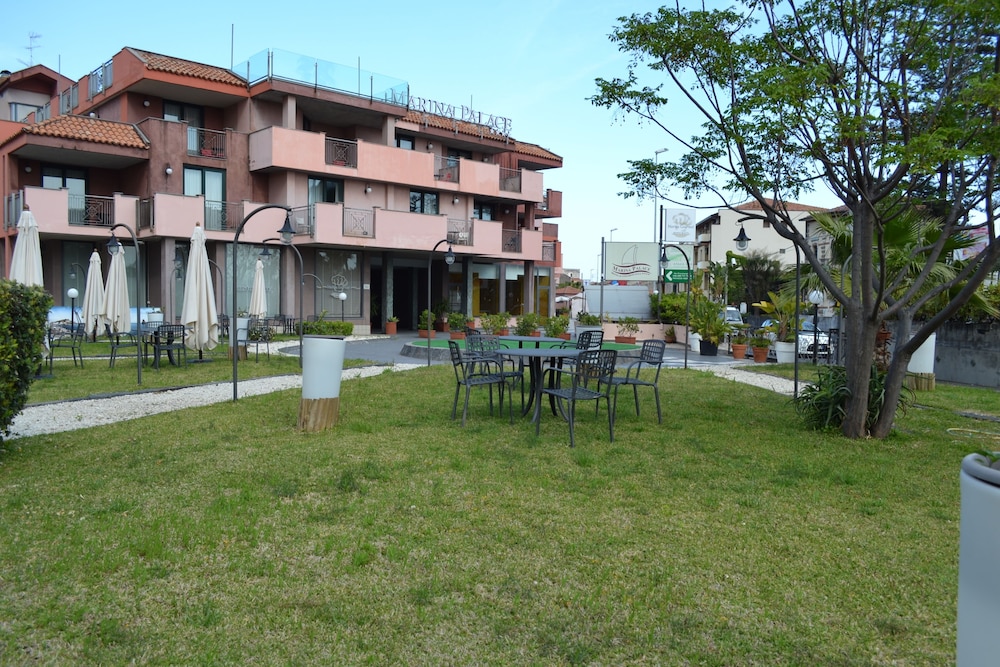 Hotel Marina Palace Hotel & Congress Hall - Image 1