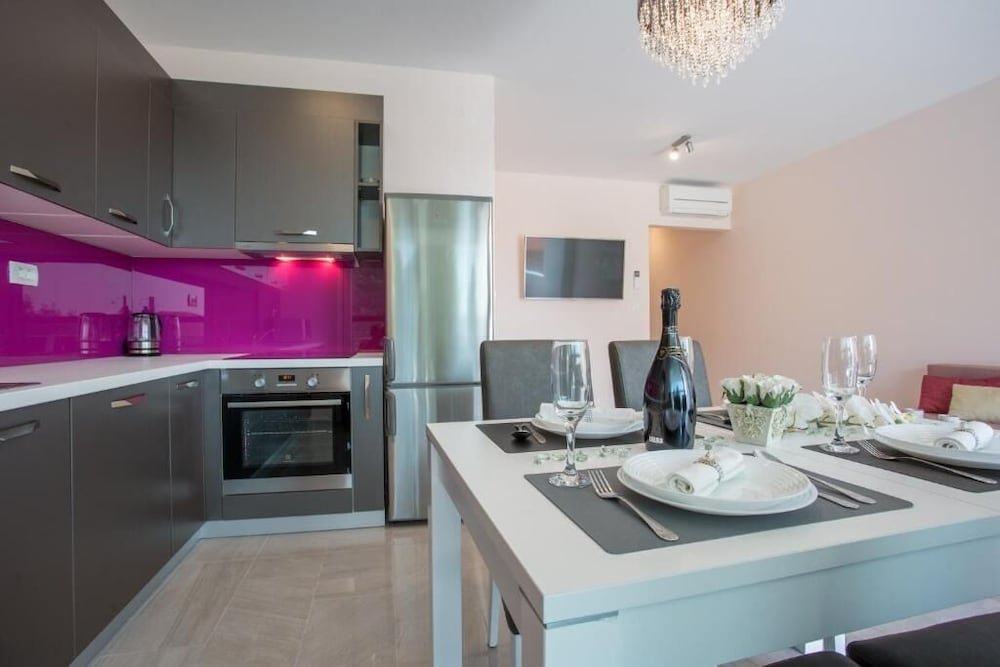 Marina - 60 Meters to the Beach - A1
