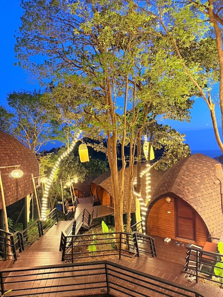 Phumala Lanta Seaview Resort