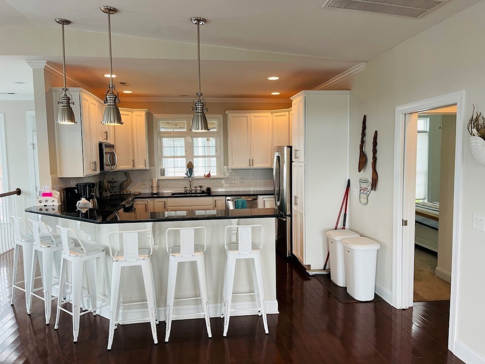 Compass Rose 4 Bedroom Home by RedAwning