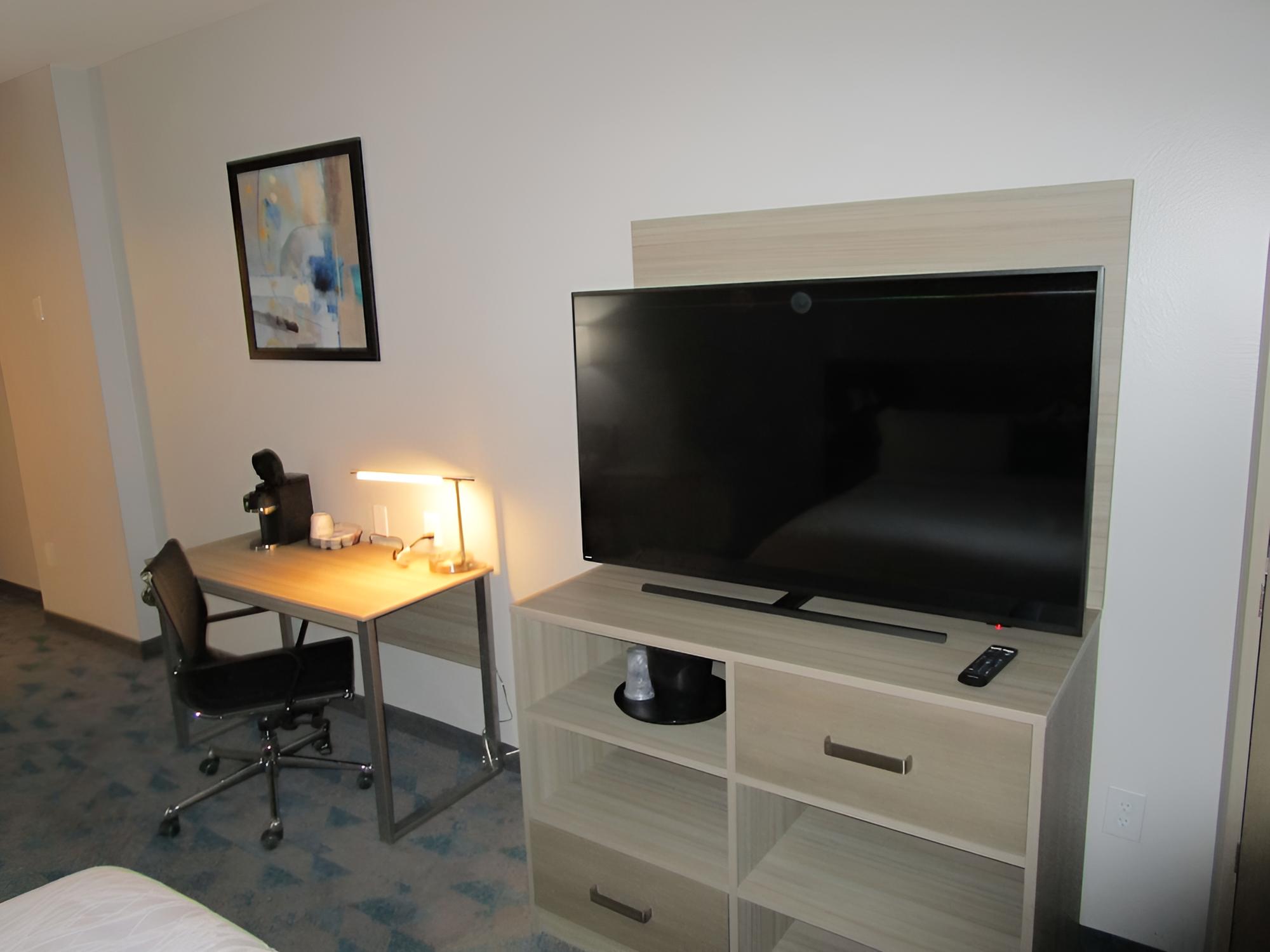 Best Western Plus Bonham view 2