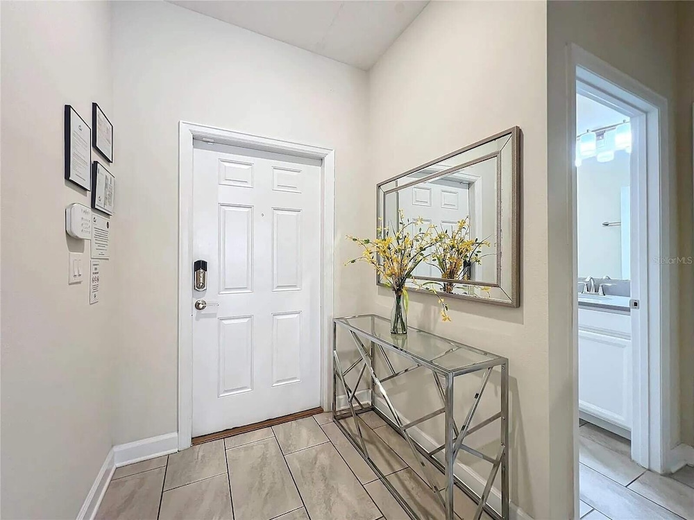 Stunning 4Bd W/ Pool @ Storey Lake 5019