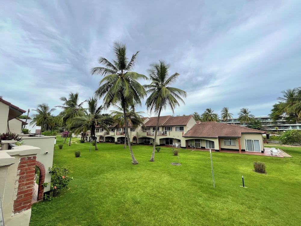 Kololi Beach Resort