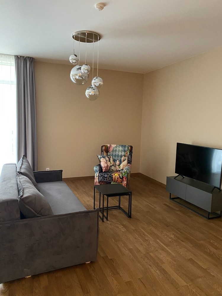 Fresh and lovely apartment view 5