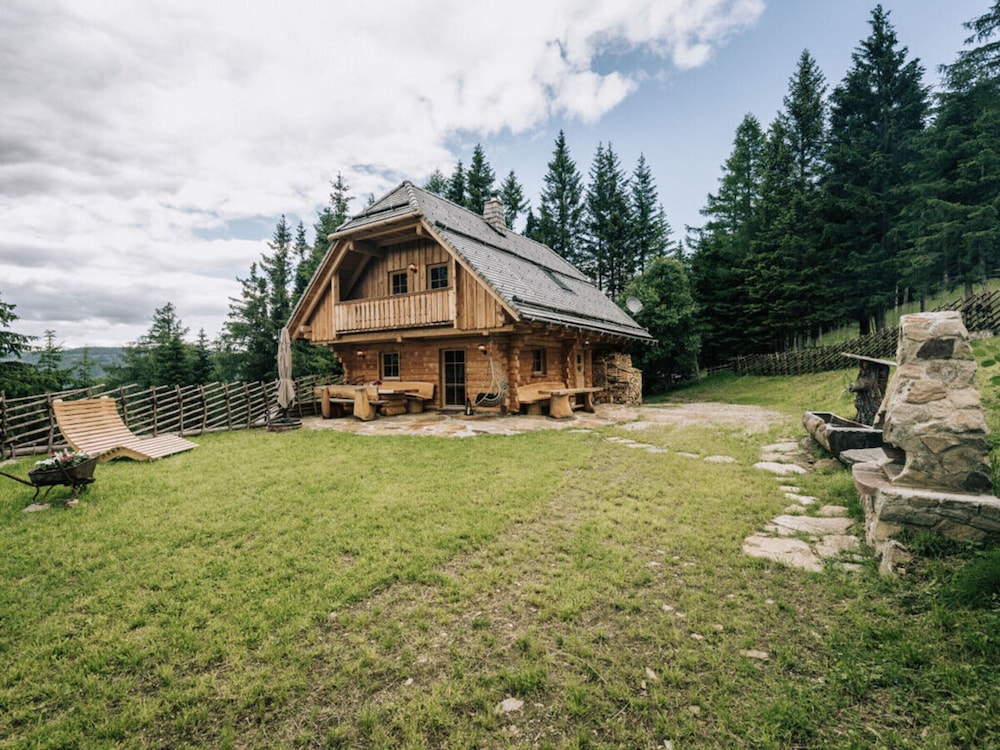 Webertonihutte Modern Retreat