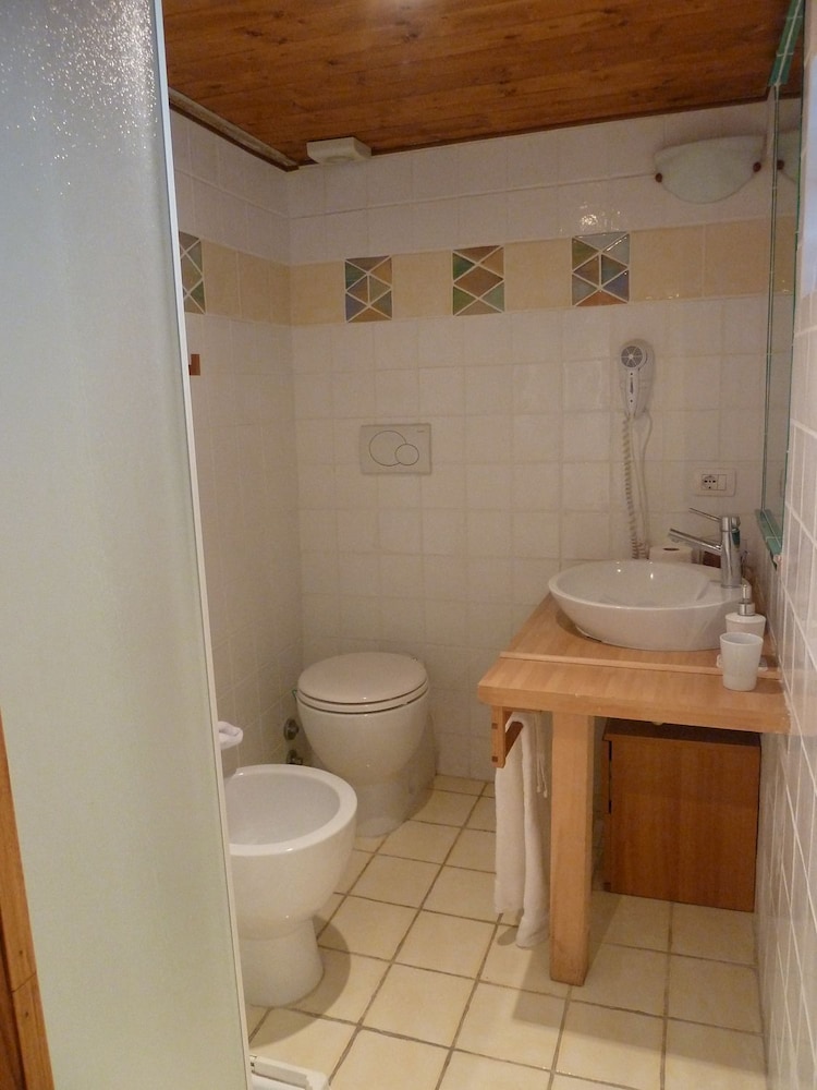 Photo 32