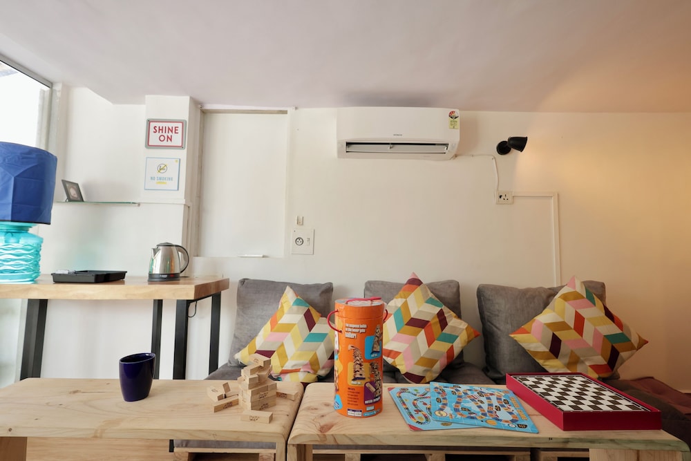 Locomo Hostel Mini - 9 mins from airport