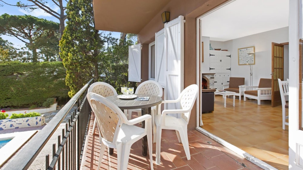 Can Benet Pl in Calella de Palafrugell