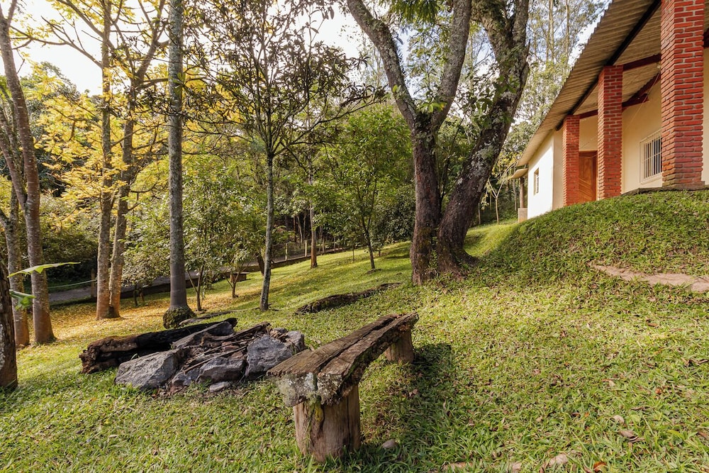 Ch Cara c Wifi Churrasq Pisc Lazer pet Friendly