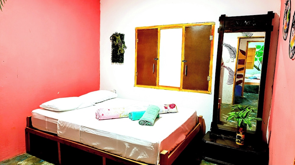 CASA GLORIA HOSTAL