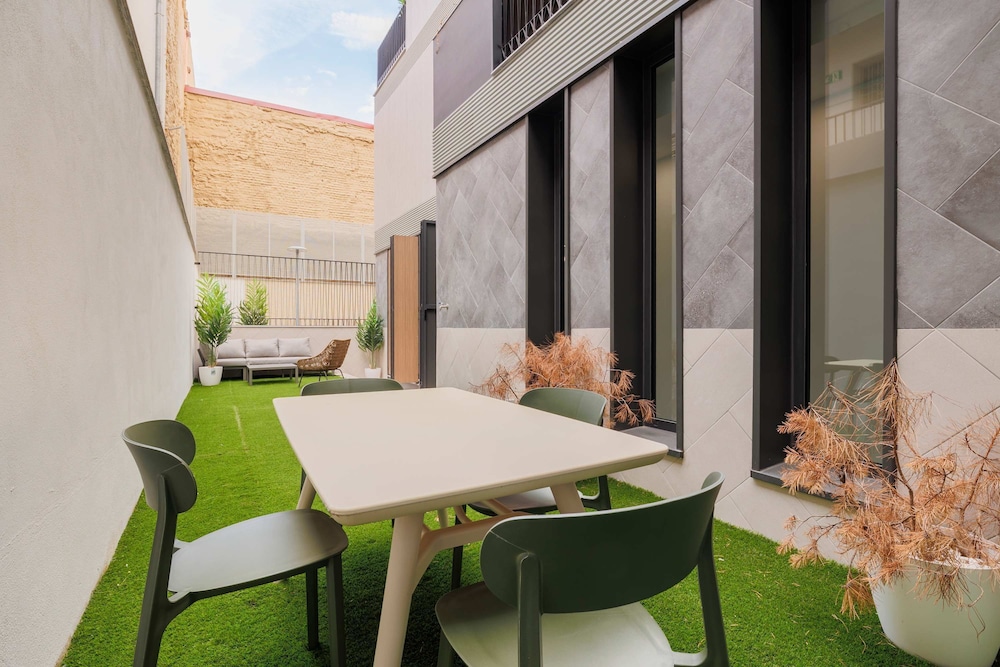 w Comfy 2BR w Great Terrace in Chueca