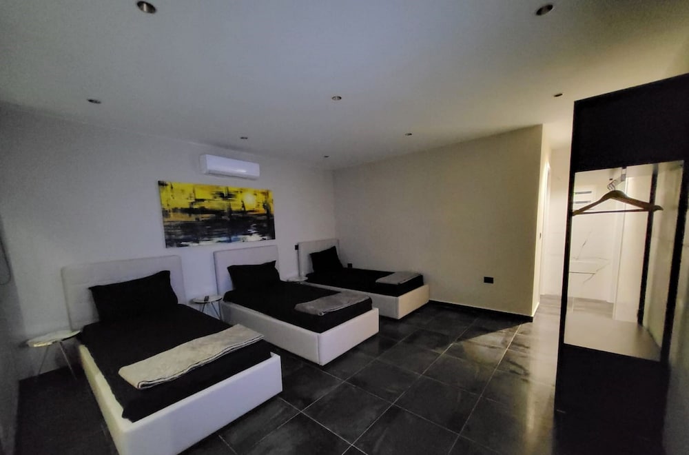 La Mirage Group Villas