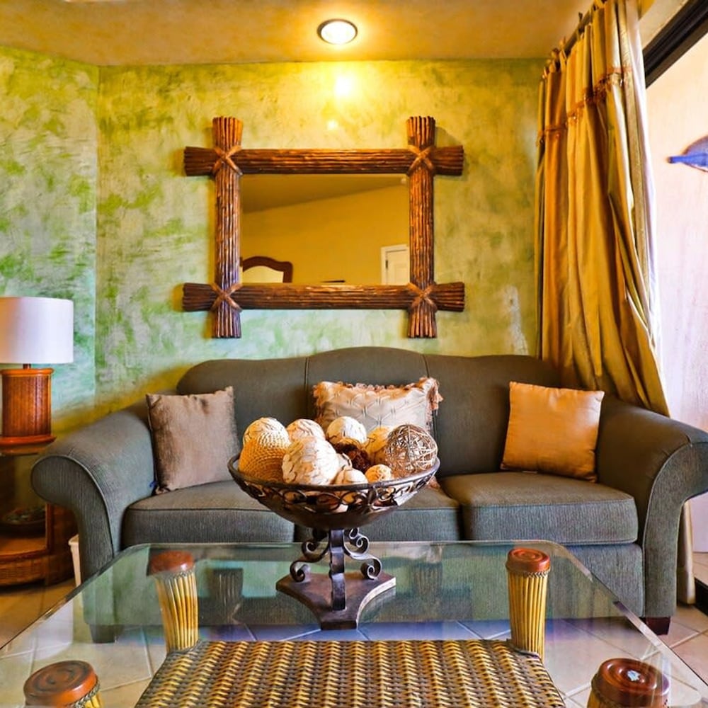 Beautiful Condo on Sandy Beach Sonoran Sea