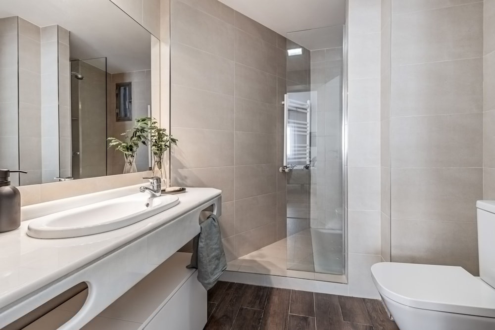 Ordino - 3 Bedrooms in Trafalgar