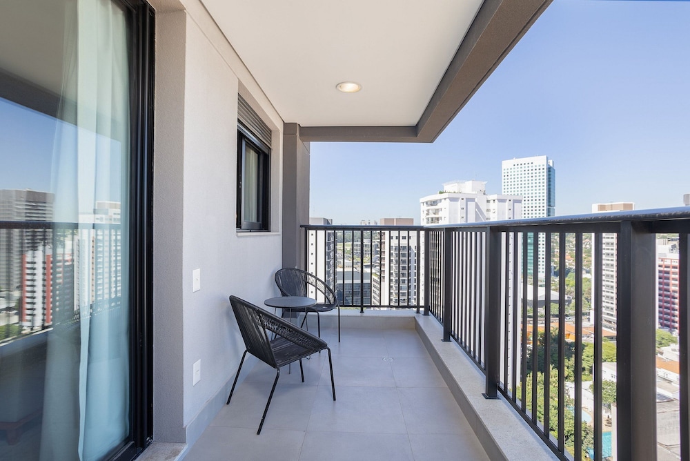 Expand Pinheiros