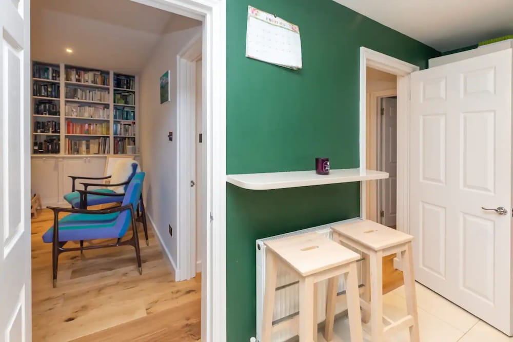 Snug 2BD Flat in Ladbroke Grove
