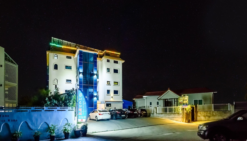 Tongyeong Honey Spa Pension