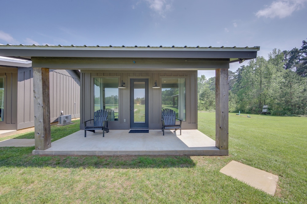 Modern Kennard Cabin w/ 3 Casitas - Walk to Pond! view 5
