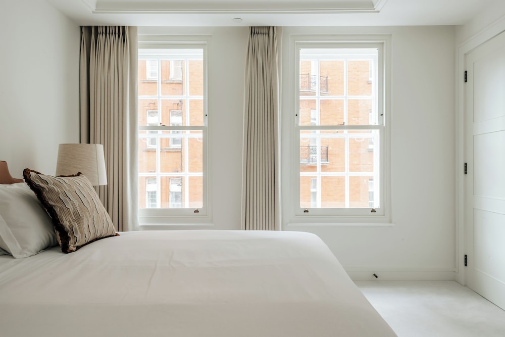 Claridge House by SLO
