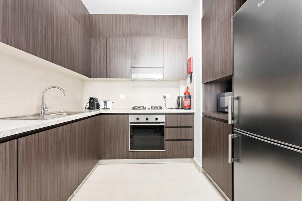 Silkhaus Modern Downtown Heart in High Floor