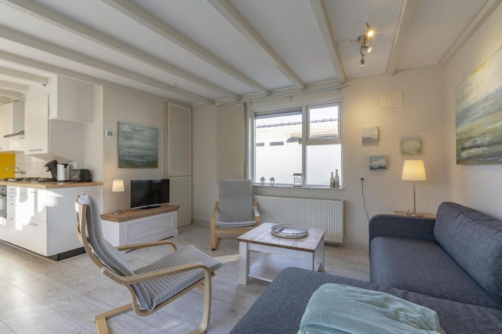 Nice Bungalow Near Beach for 5 Guest
