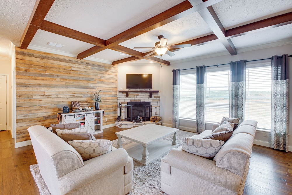 Crossville Home Near Lake Tansi + Hiking Trails! view 4