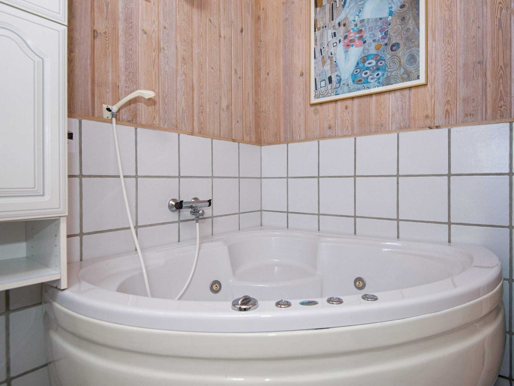 8 Person Holiday Home in Ebeltoft view 3