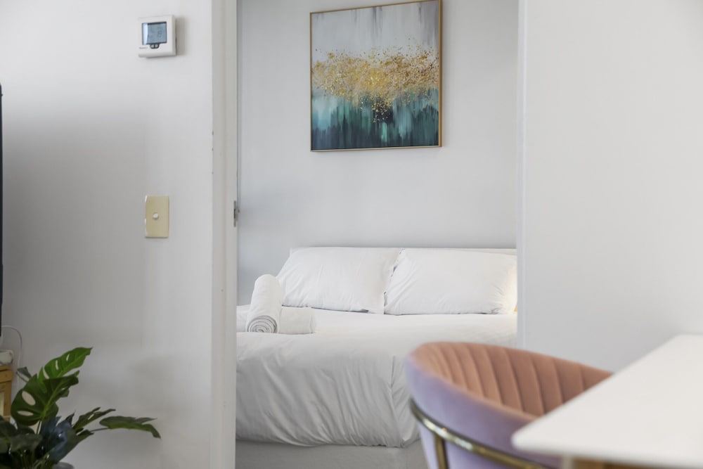 Bright South Yarra 1 Bed Flat Near Cafes & Shops