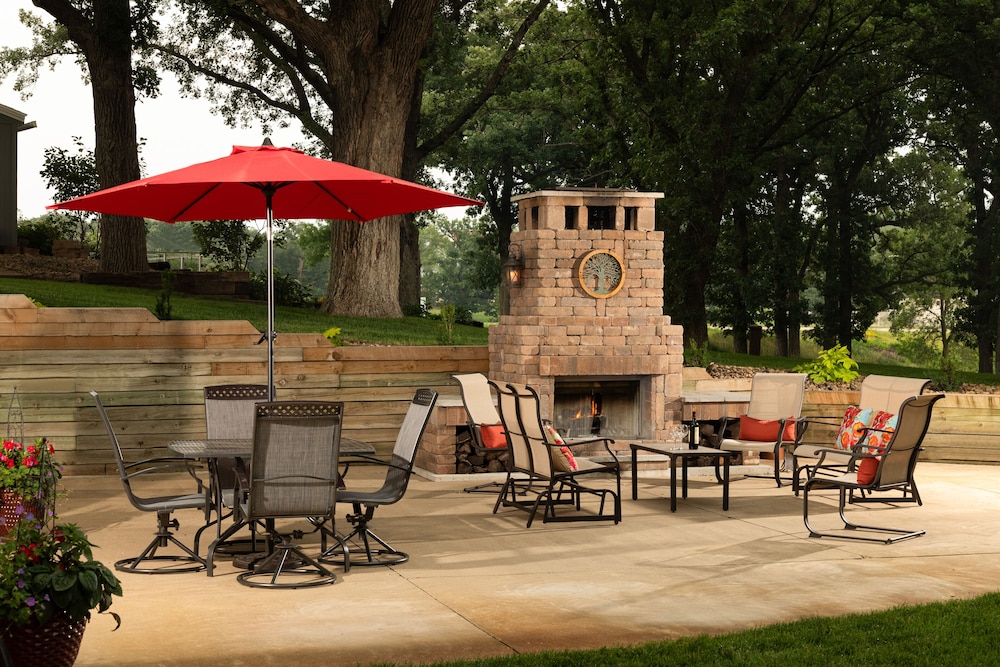 The Oakwood Inn Okoboji - Adults Only