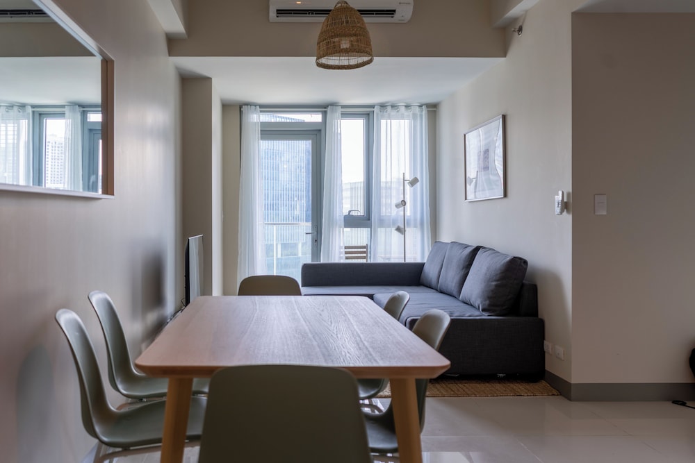 Uptown Park Suites Tower 2