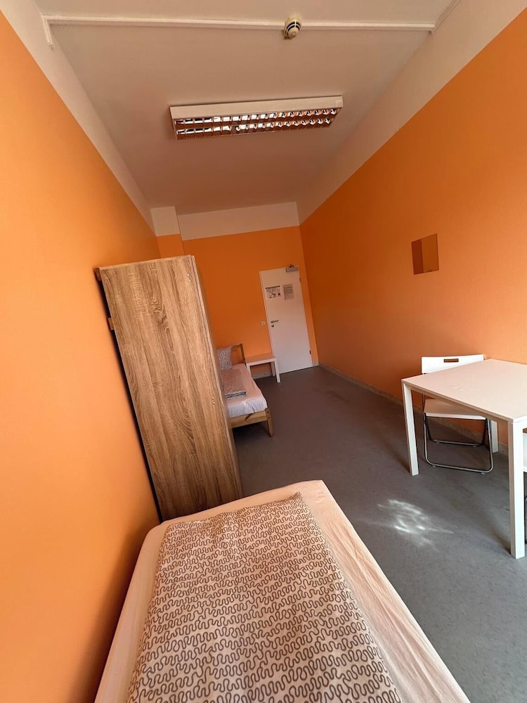 2-Rent Group Hostel Zimmer&Apartments GKP2
