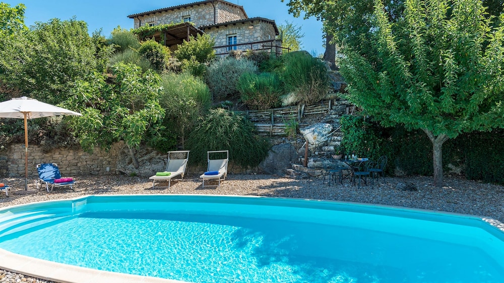 Casale Sally 6 Emma Villas